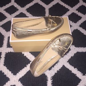 Michael Kors Daisy Moccasins Metallic Leather🌼